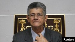 El presidente de la Asamblea Nacional de Venezuela, Henry Ramos Allup criticó que los ministros se negaran a ser cuestionados sobre el decreto de emergencia económica.