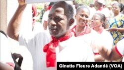 Mouvement d'humeur des praticiens hospitaliers, à Cotonou, Bénin, le 5 novembre 2017. (VOA/Ginette Fleure Adandé)