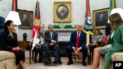El presidente de Ecuador, Lenín Moreno, se encontró el miércoles con su homólogo Donald Trump en la Casa Blanca para abordar temas de interés mutuo, así como sobre los venezolanos refugiados en esa nación.