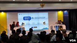 Bedah Program Capres-Cawapres seri 5 di UGM, Yogyakarta, Kamis 4 April 2019. (Foto:VOA/Nurhadi)