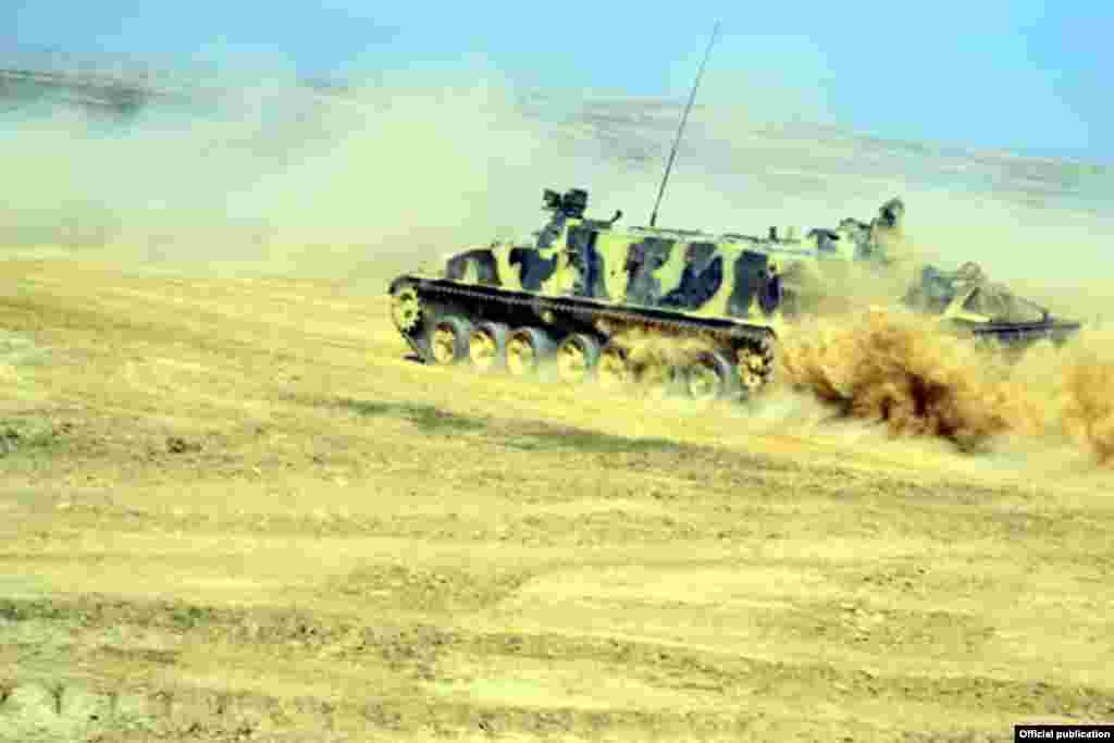 Mühəndis-İstehkam Qoşunlarının döyüş hazırlığı təlimi 