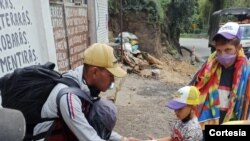 Muchos migrantes venezolanos viven en Colombia de la caridad pública, con el nuevo Estatuto Migratorio podrán acceder a empleos formales, educación y servicio de salud. Foto Cortesía Red Humanitaria.