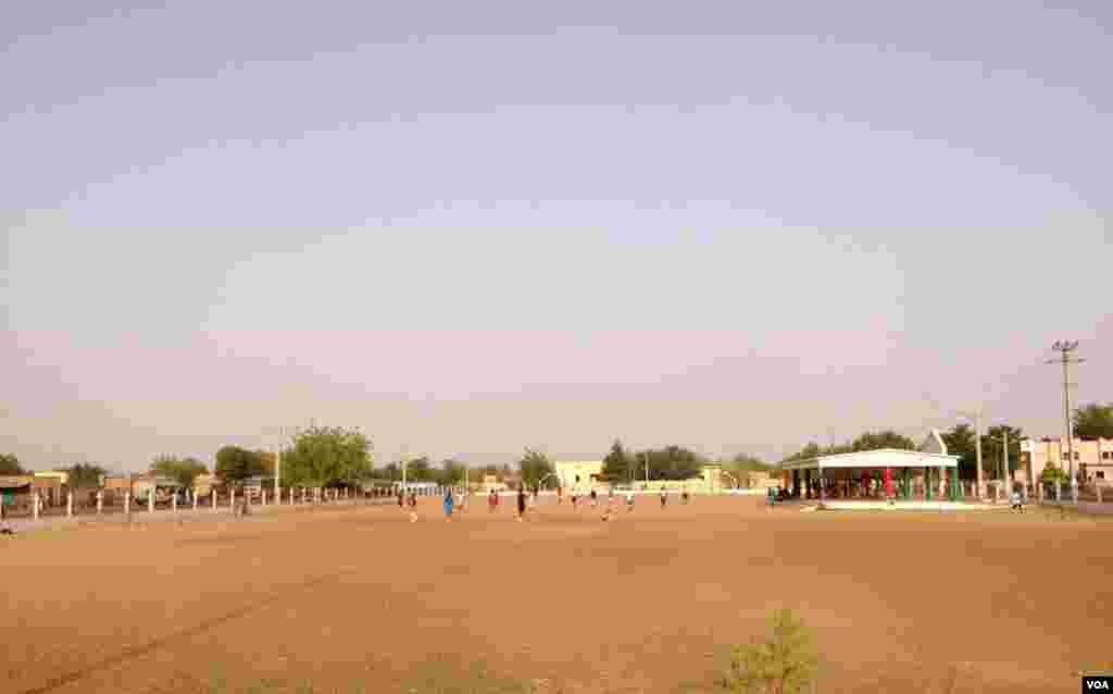 Gao&#39;s soccer (football) field. (Idriss Fall/VOA)