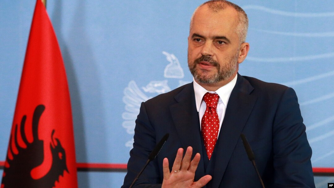 Perdana Menteri Albania Edi Rama hari Jumat (15/11) menolak negaranya menjadi tempat bagi pemusnahan senjata kimia Suriah.