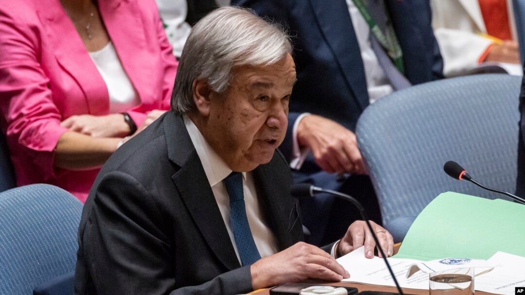 ARCHIVO: El secretario general de la ONU, Antonio Guterres, habla ante el Consejo de Seguridad el 27 de septiembre de 2024.
