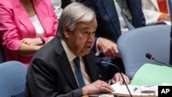 ARCHIVO: El secretario general de la ONU, Antonio Guterres, habla ante el Consejo de Seguridad el 27 de septiembre de 2024.