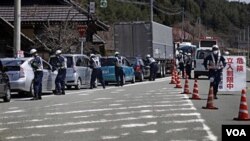 Polisye nan Japon kap kontwole zòn kote gen plis radyasyon yo
