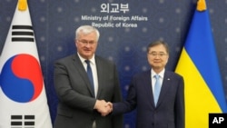 В конце июня 2026 года в Сеуле прошли переговоры министра иностранных дел Украины Андрея Сибиги и главы МИД Южной Кореи Чо Хёна.