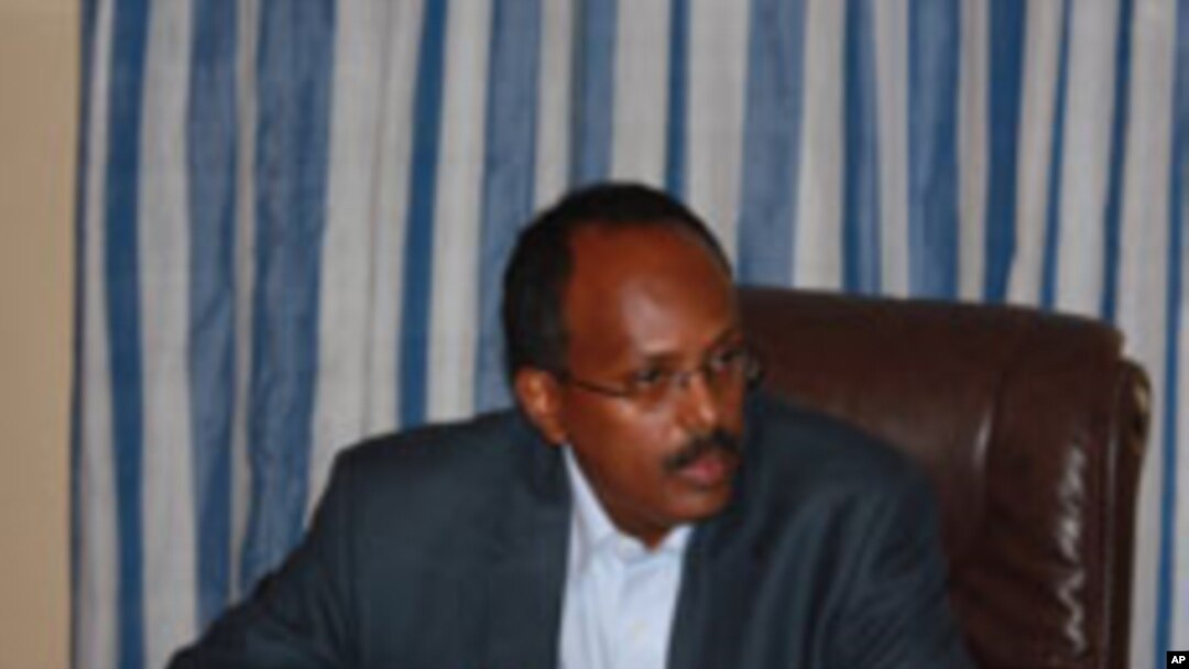 Farmaajo oo Golihiisa Cusub ee Wasiirada Magacaabay