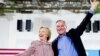 Hillary Clinton Pilih Senator Tim Kaine Sebagai Cawapres