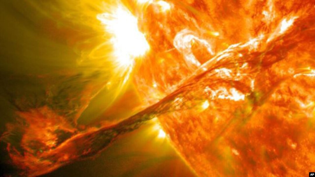 El observatorio de dinámica solar de la NASA captó esta explosión ocurrida en el Sol en agosto de 2012.