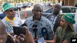 Cyril Ramaphosa est accusé d'avoir caché à la police et au fisc un cambriolage dans sa propriété de Phala Phala, où il élève des bovins rares.