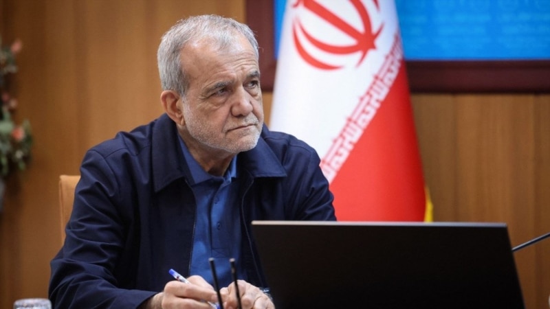 مصوبه «اتصال اینترنت بین‌الملل» برای اجرا «در انتظار تأیید پزشکیان» است