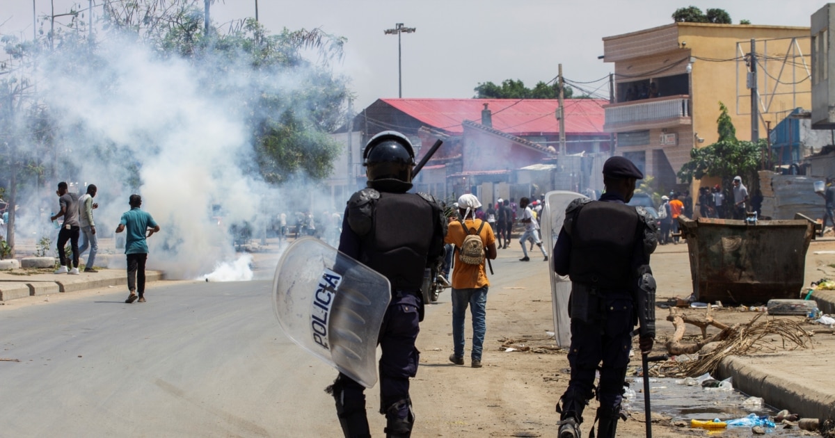 HRW condena carga policial angolana sobre manifestantes e pede  responsabilização dos seus autores