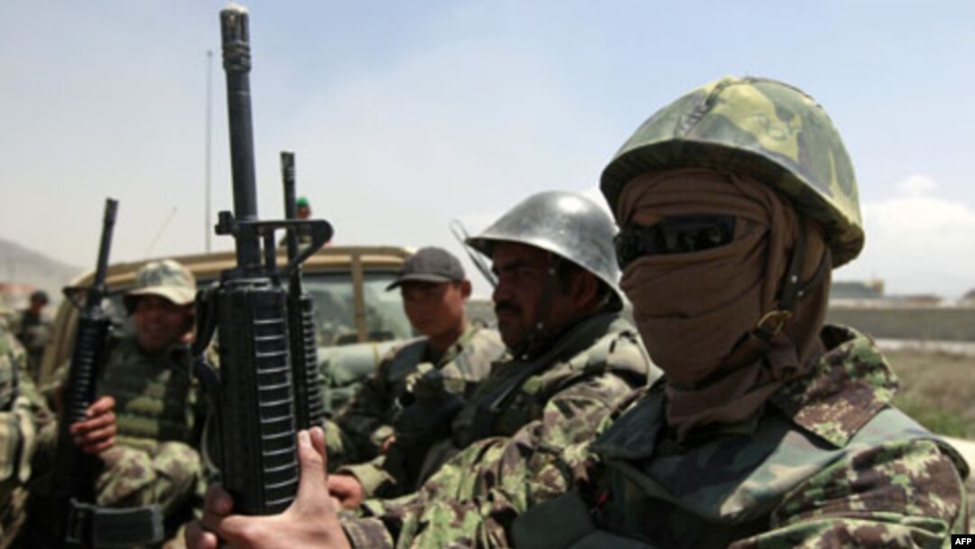 Afg'on askarlari, Kobul, 27 aprel 2011