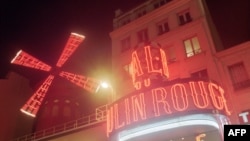 Moulin Rouge สถานที่ดังแห่งกรุงปารีส