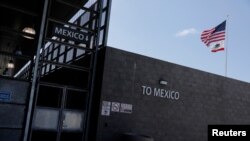 Una vista del cruce fronterizo entre Estados Unidos y México luego de la decisión bilateral de ambos gobiernos de suspender el paso terrestre debido a la pandemia de COVID-19.