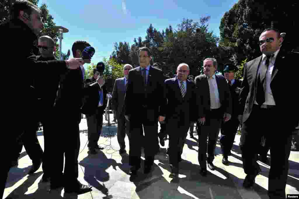 Cypriot President Nicos Anastasiades arrives at parliament in Nicosia, Cyprus, March 18, 2013. 