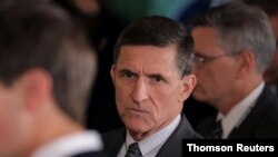 Flynn, un veterano de guerra, fue uno de los seis socios de Trump acusados en la investigación del abogado especial Robert Mueller sobre los lazos entre Rusia y la campaña de Trump del 2016. 