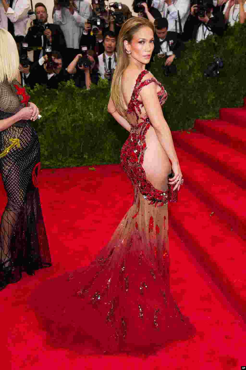 2015 MET Museum Costume Institute Benefit Gala-11