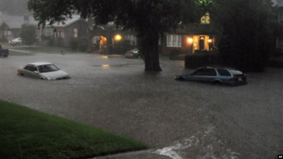 Banjir bandang yang melanda negara bagian Oklahoma, AS tahun 2013 (foto: dok). Oklahoma kembali dilanda banjir Minggu (24/5).