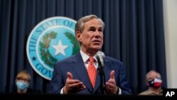 El gobernador de Texas, Greg Abbott, dijo que el incremento en el personal médico ayudará a apoyar a los hospitales de El Paso y a los socorristas en la lucha contra el coronavirus.