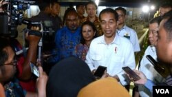 Presiden Joko Widodo di Papua menanggapi vonis 2 tahun penjara Majelis Hakim PN Jakarta Utara atas Gubernur DKI Jakarta Basuki Tjahaja Purnama alias Ahok, Selasa 9 Mei 2017 (Foto:VOA/Andylala)