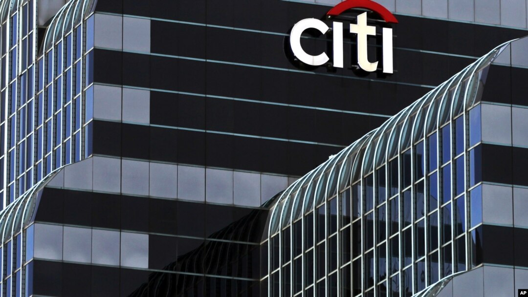 Citigroup dituntut karena menjual surat-surat berharga yang jatuh nilainya ketika pasar properti ambruk pada 2006 dan 2007.