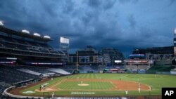 미국 프로야구 MLB 개막 경기가 지난 23일 관중 없이 뉴욕 양키스와 위싱턴 내셔널스의 대결로 위싱턴팀 홈구장에서 치러졌다.