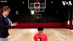 Un adolescent bat le record du cube de Rubik avec ses pieds (vidéo)