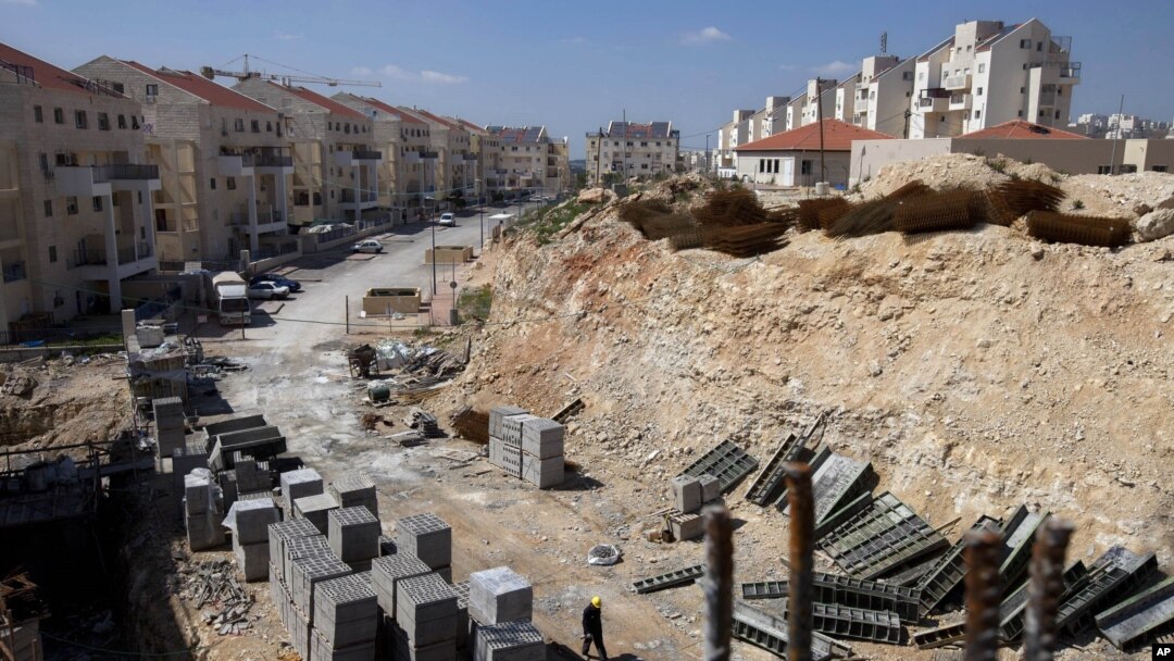 Cuộc đàm phán Israel-Palestine vấp phải 'một sự thoái bộ đáng kể' khi Israel loan báo kế hoạch xây dựng khu định cư ở vùng Tây Ngạn, kể cả Đông Jerusalem.