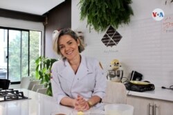 Jenny Camacho, chef venezolana y propietaria de la pastelería saludable Xocolat and More. [Foto: Karen Sánchez, VOA]