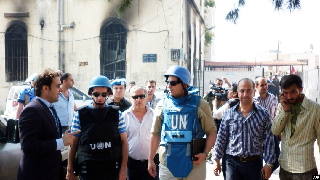 Toán thanh sát viên LHQ tới thị sát thị trấn al-Haffe trong tỉnh Latakia, ngày 14/6/2012 