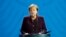 លោក​ស្រី Angela Merkel អធិការបតី​អាល្លឺម៉ង់ថ្លែង​ការណ៍​បន្ទាប់​ពី​មាន​ការ​បាញ់​ប្រហារ​នៅ​ភាគ​កណ្ដាល​នៃ​ប្រទេស​អាល្លឺម៉ង់ ក្នុង​ទីក្រុង Hanua កល​ពី​ថ្ងៃ​ទី​២០ កុម្ភៈ ២០២០។
