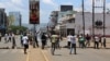 Protesters erect roadblocks in Kisumu, Kenya during anti-electoral commission demonstrations ahead of the upcoming re-run presidential election. October 2, 2017. (VOA/J.Craig)