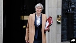 Perdana Menteri Inggris Theresa May (foto: dok), 