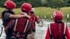 Costa Rica decreta alerta roja por torrenciales lluvias del huracán Rafael, que dejan un muerto