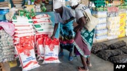 Mutengo weupfu unonzi wakakwidzwa kudarika mutengo wakatarwa nehurumende wemadhora makumi manomwe patsapo yemakirogiramu gumi. 