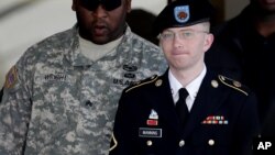 Bradley Manning se declaró culpable de acusaciones en su contra buscando que le reduzcan la sentencia.