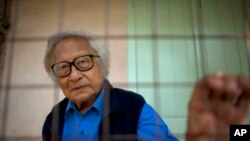 缅甸民主运动创始人之一吴温丁(资料照片)