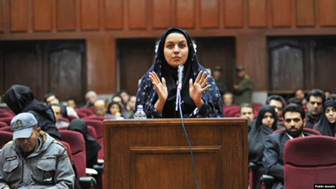 Reyhaneh Jabbari, dalam persidangan pada 2008.