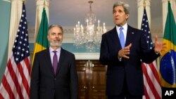 El ministro de Relaciones Exteriores, Antonio de Aguiar Patriota (izq.), se reunió este lunes con el secretario de Estado de EE.UU., John Kerry.