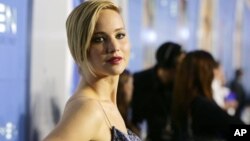 Jennifer Lawrence ha pedido la ayuda del FBI para investigar la filtración de fotos suyas en las que aparece desnuda.