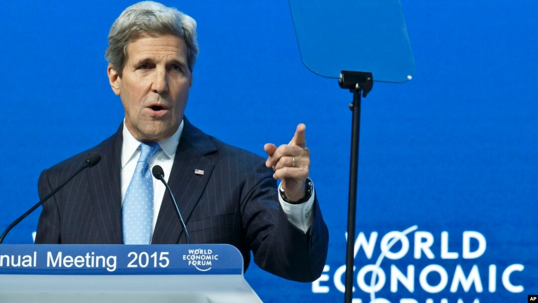 Menlu AS John Kerry saat berbicara pada Forum Ekonomi Dunia di Davos, Swiss hari Jumat (23/1).