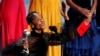 Letitia Wright remporte le prix de la meilleure performance pour son rôle dans "Black Panther" lors des 50e NAACP Image Awards à Los Angeles, en Californie.