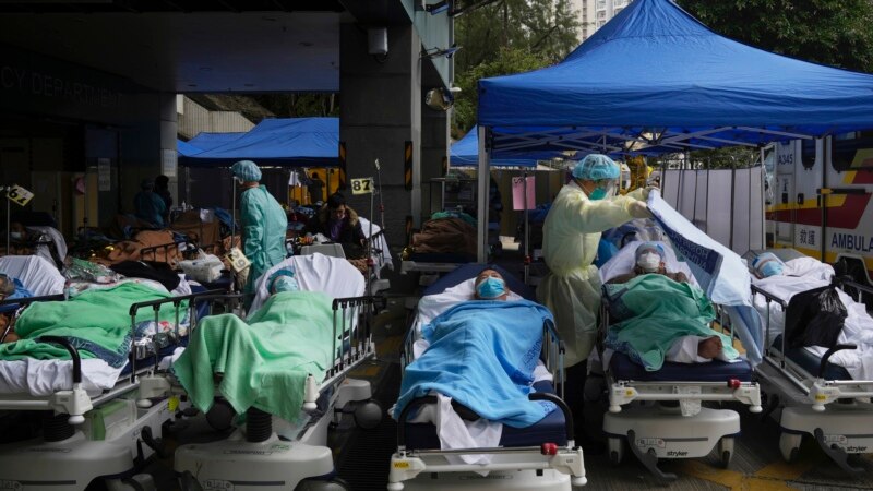 Hong Kong Health Experts Call for Home Isolation as Omicron Cases Overwhelm Hospitals 