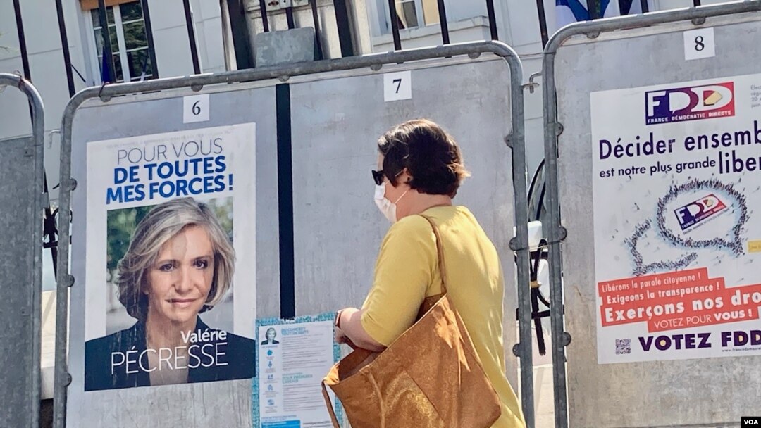 Center-right incumbent Valerie Pecresse is comfortably ahead in the Ile-de-France region that includes Paris. Elsewhere the far-right National Rally is strongly challenging mainstream parties. (Lisa Bryant/VOA)