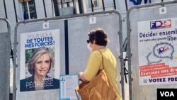 Center-right incumbent Valerie Pecresse is comfortably ahead in the Ile-de-France region that includes Paris. Elsewhere the far-right National Rally is strongly challenging mainstream parties. (Lisa Bryant/VOA)