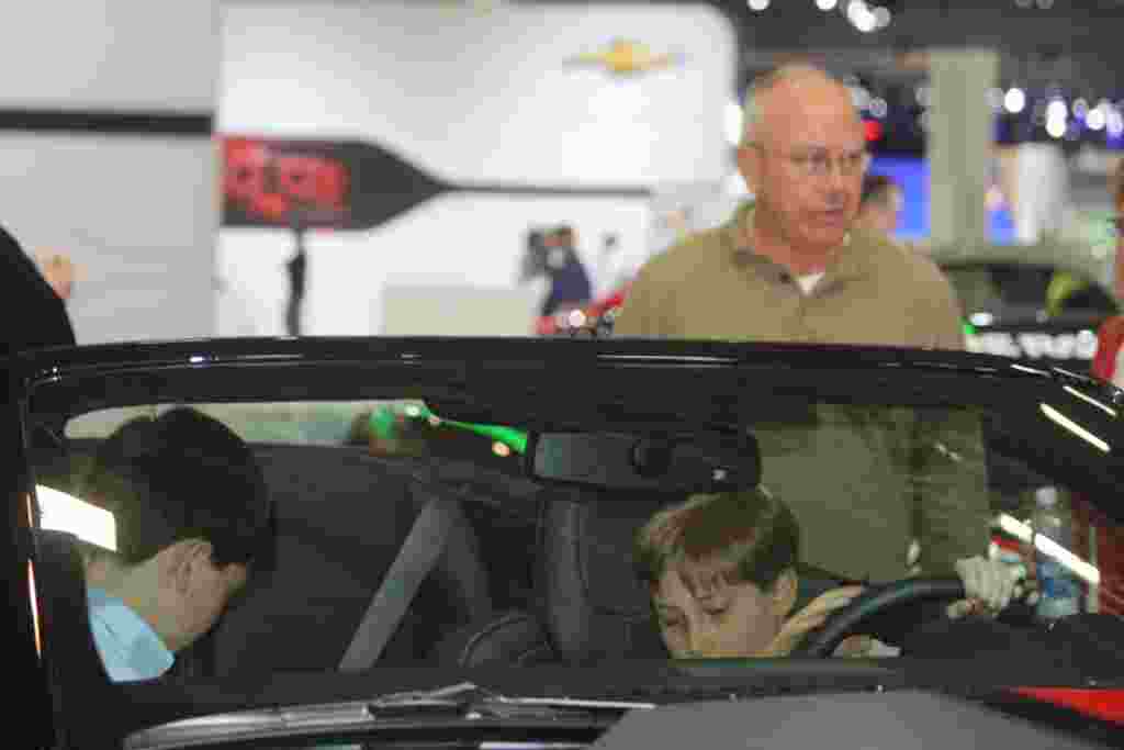 En el Centro de Convenciones de Washington se lleva a cabo la Feria del Automóvil 2012.