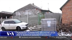 Punonjësit humanitarë rrezikojnë jetën për të ngrohur banorët e Khrakivit në Ukrainë